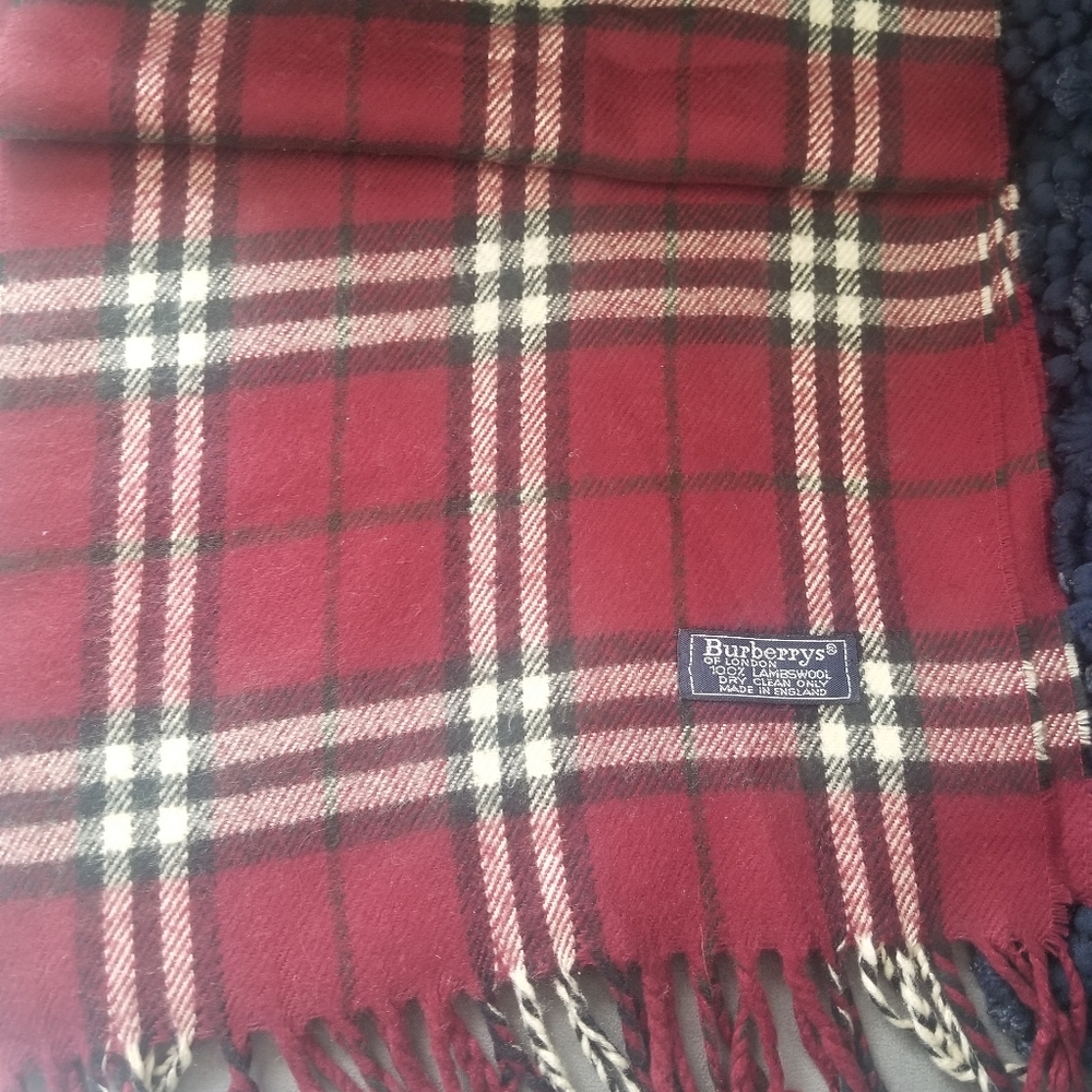 Preowned Vintage Burberrys Scarf